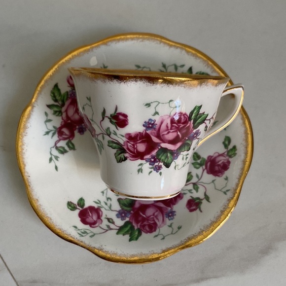 Rosina Bone China teacup and set  , Gold brushed edge - Picture 1 of 11